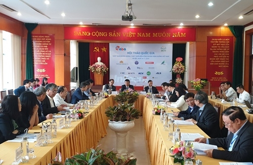 Tìm giải pháp phát triển bền vững ngành hàng không