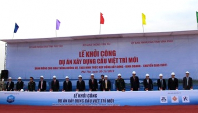 khoi cong xay dung cau viet tri moi