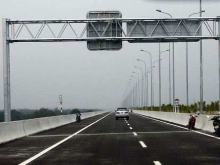 Ngày 2/1/2014, thông xe kỹ thuật đường cao tốc TP. Hồ Chí Minh – Long Thành–Dầu Giây