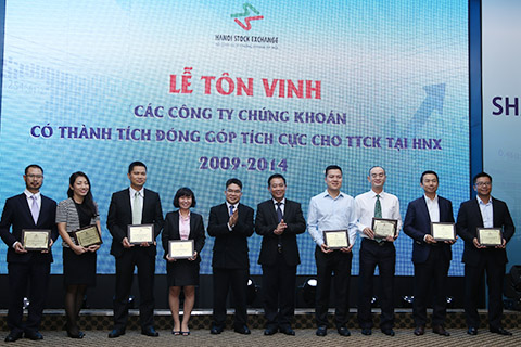 CTCK cần lấy nhà đầu tư làm trọng cho việc phát triển dịch vụ