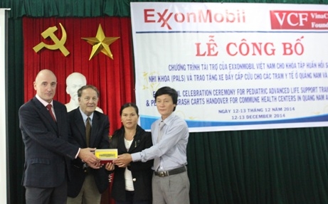 exxonmobil ung ho 75000 usd de cham soc suc khoe tre em mien trung