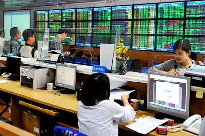 Hai công ty chứng khoán bị phạt 120 triệu đồng
