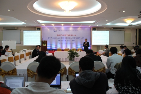 Tập huấn kỹ năng làm báo cho các sự kiện lớn năm APEC 2017