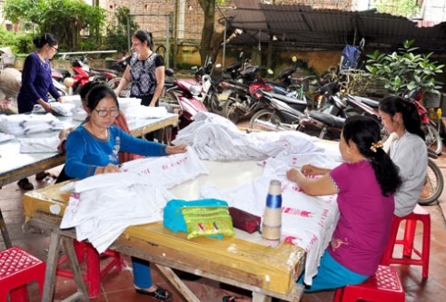 ha nam day manh day nghe dich vu phi nong nghiep cho nong dan
