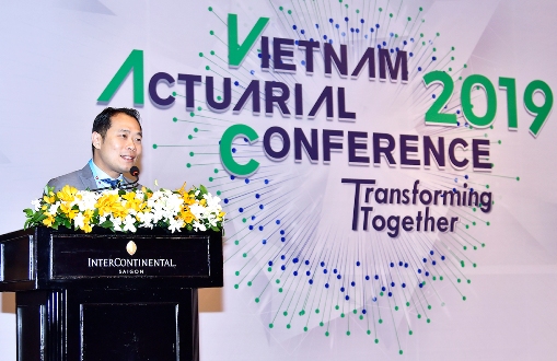 Ông Chun Nam Ng,Địnhphíviêntrởthànhđiểmsángcủathịtrườngbảohiểmnhânthọ<strong>số liệu thống kê về al wehda gặp al-nassr</strong> Giám Đốc Tài Chính Manulife Việt Nam phát biểu tại Hội nghị.jpg