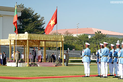 Chùm ảnh: Thủ tướng Nguyễn Xuân Phúc bắt đầu thăm chính thức Myanmar