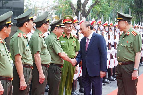 Thủ tướng Nguyễn Xuân Phúc và các đại biểu dự Hội nghị