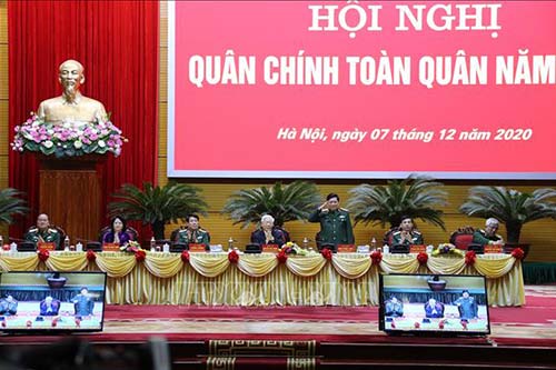 Đại tướng Ngô Xuân Lịch, Uỷ viên Bộ Chính trị, Phó Bí thư Quân uỷ Trung ương điều hành hội nghị.