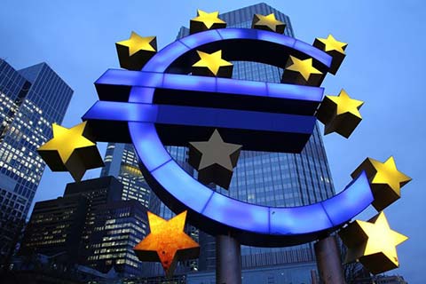 ECB giảm dự báo triển vọng tăng trưởng kinh tế trong năm 2021