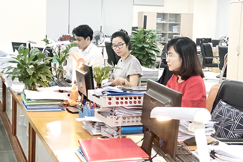 Hoạt động nghiệp vụ tại kho bạc nhà nước Hà Nội.
