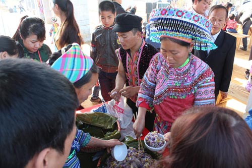 Chợ phiên vùng cao chào xuân 2021