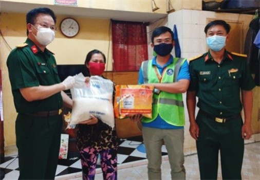 MB trao 90 tấn gạo hỗ trợ nhân dân TP.Hồ Chí Minh vượt khó chống dịch