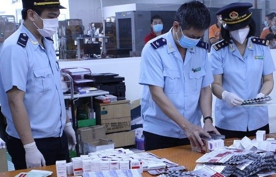 "Nóng" buôn lậu tại các tỉnh miền Trung và Tây Nam Bộ
