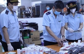 "Nóng" buôn lậu tại các tỉnh miền Trung và Tây Nam Bộ