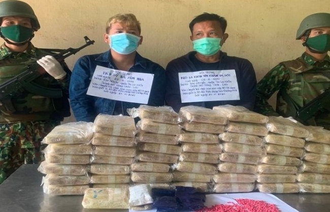 Quảng Bình: Bắt vụ vận chuyển hơn 300.000 viên ma túy tổng hợp