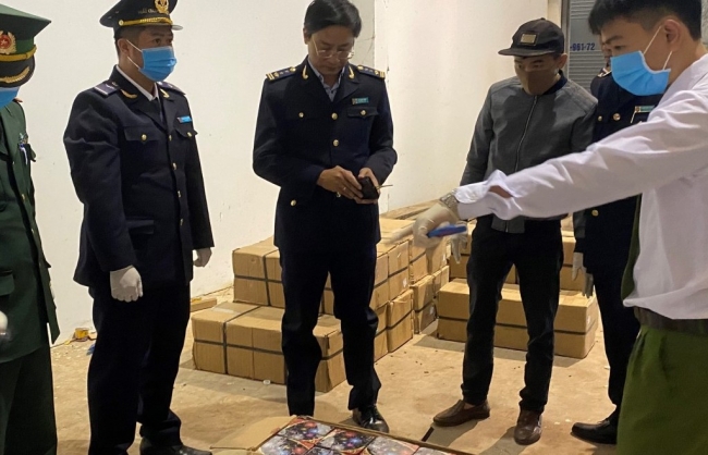 Lực lượng Hải quan: Căng mình chống buôn lậu dịp cao điểm cuối năm