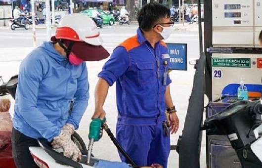 Điều hành linh hoạt giá xăng dầu, tạo dư địa cuối năm