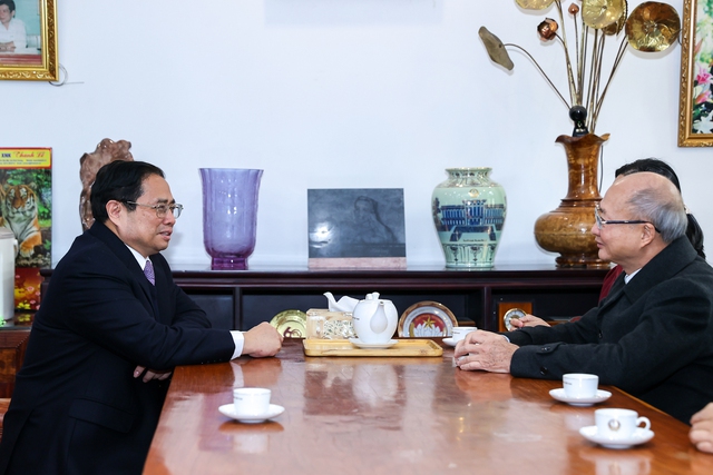 Thủ tướng Phạm Minh Chính dâng hương cố Thủ tướng Phạm Văn Đồng và Đại tướng Võ Nguyên Giáp - Ảnh 2.