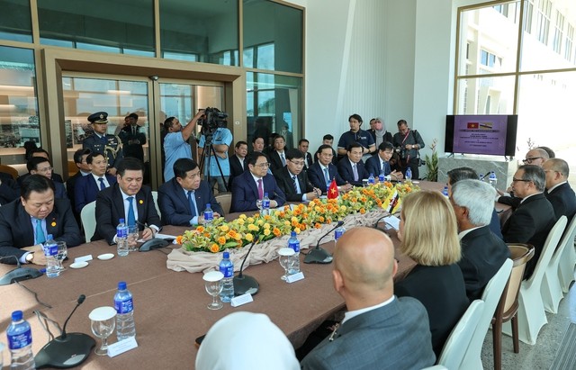 Thủ tướng thúc đẩy 3 lĩnh vực hợp tác với các doanh nghiệp Brunei