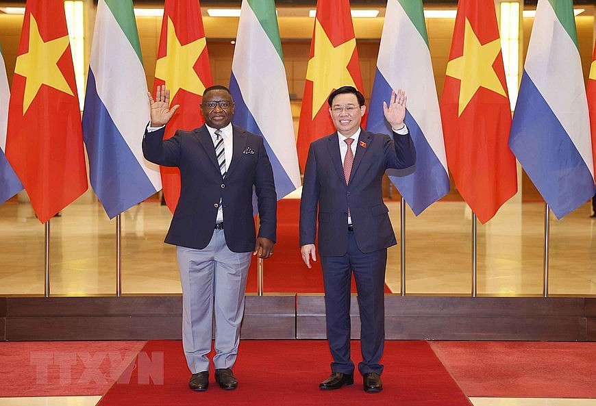 Chùm ảnh: Chủ tịch Quốc hội Vương Đình Huệ tiếp Tổng thống nước Cộng hòa Sierra Leone Julius Maada Bio