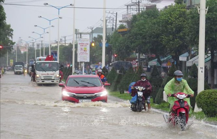 Thời tiết ngày 18/5: Nam Trung Bộ, Tây Nguyên và Nam Bộ có mưa rào và dông