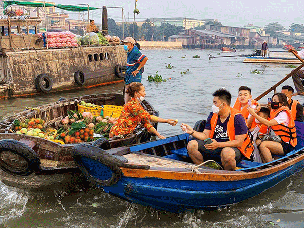 TP Hồ Chí Minh: Nhiều tour du lịch hè giảm giá sâu tới 50%