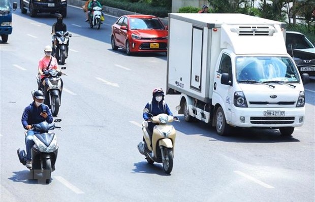 Các tỉnh Bắc Bộ và Trung Bộ nắng nóng gay gắt trước đợt mưa dông