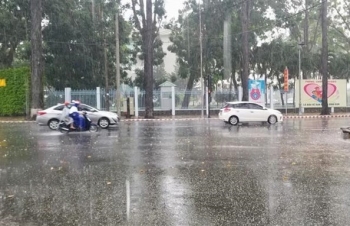 Khu vực Bắc Bộ ngày nắng, đêm mưa, các vùng còn lại có mưa dông
