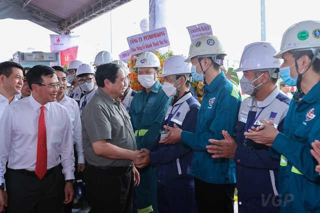 Thủ tướng dự lễ khánh thành nhà máy nhiệt điện 2 tỷ USD - Ảnh 2.