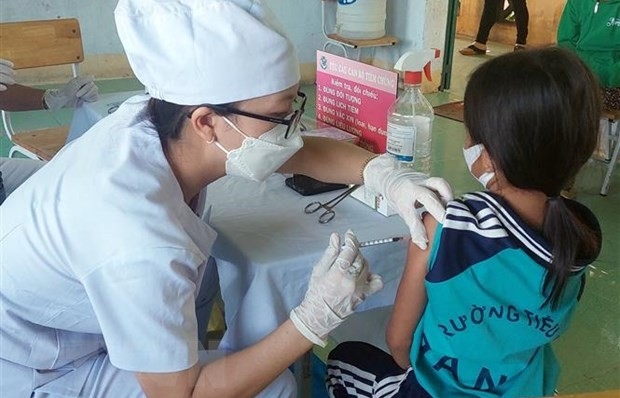 thu tuong yeu cau tang cuong cong tac tiem vaccine phong covid 19