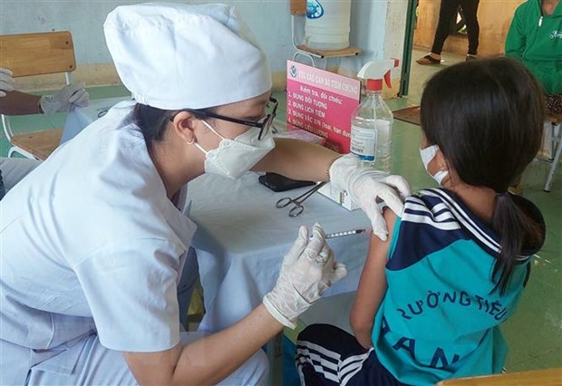 Thu tuong yeu cau tang cuong cong tac tiem vaccine phong COVID-19 hinh anh 1