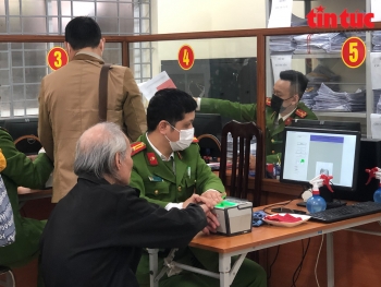 Hà Nội tiếp tục nhận hồ sơ cấp Căn cước công dân gắn chíp