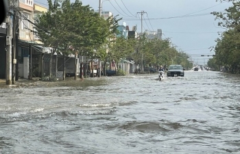 Thời tiết ngày 12/10: Bắc Bộ sáng sớm trời lạnh, các tỉnh khu vực Trung Bộ có mưa