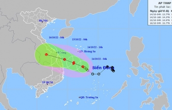 Áp thấp nhiệt đới tăng nhanh, Quảng Trị đến Quảng Ngãi có mưa rất to