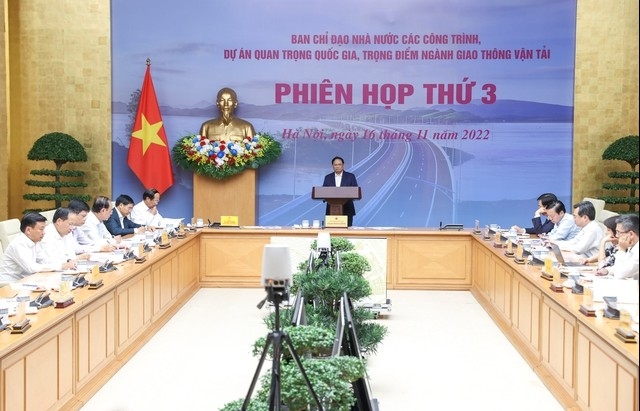 Thủ tướng: Phải đổi mới tư duy, cách tiếp cận, cách làm, cách ứng xử để triển khai các dự án, công trình giao thông