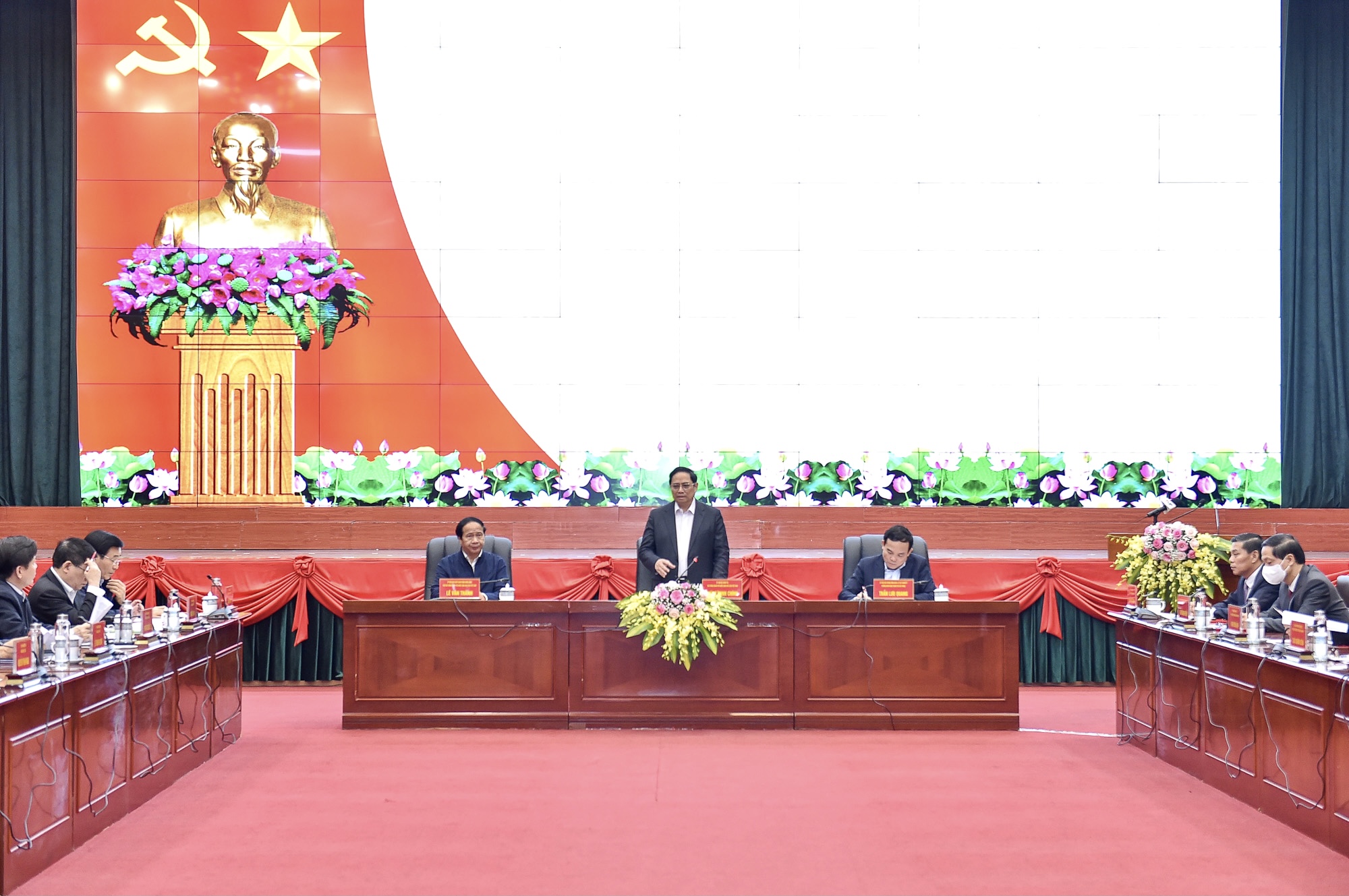 Chùm ảnh: Thủ tướng Phạm Minh Chính làm việc tại Hải Phòng