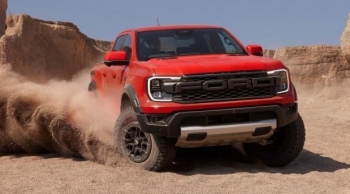 Ranger Raptor Thế hệ mới đẳng cấp mới dành cho tay lái đam mê off-road