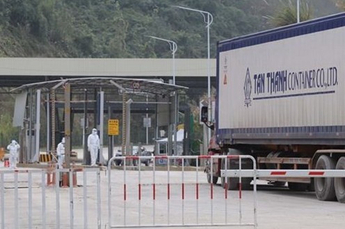 Lạng Sơn: Tiếp tục dừng tiếp nhận xe chở hoa quả tươi đến ngày 5/3