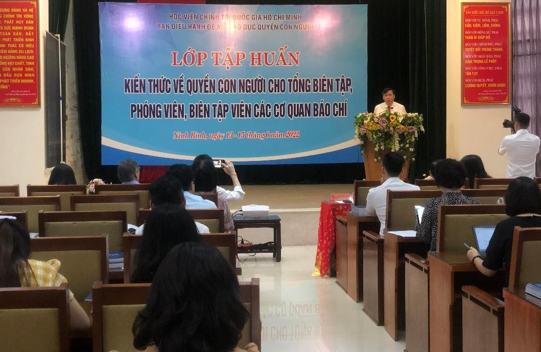 Nâng cao kiến thức về quyền con người cho các cơ quan báo chí