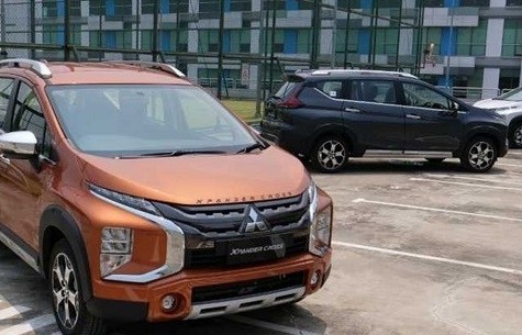 Ô tô nhập khẩu ồ ạt giảm phí trước bạ nhằm cạnh tranh xe nội