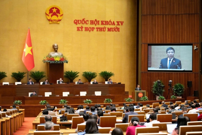 Expands scope and flexibility in government loan guarantees under new Law on Public Debt Legislation gives government flexibility for loan guarantees