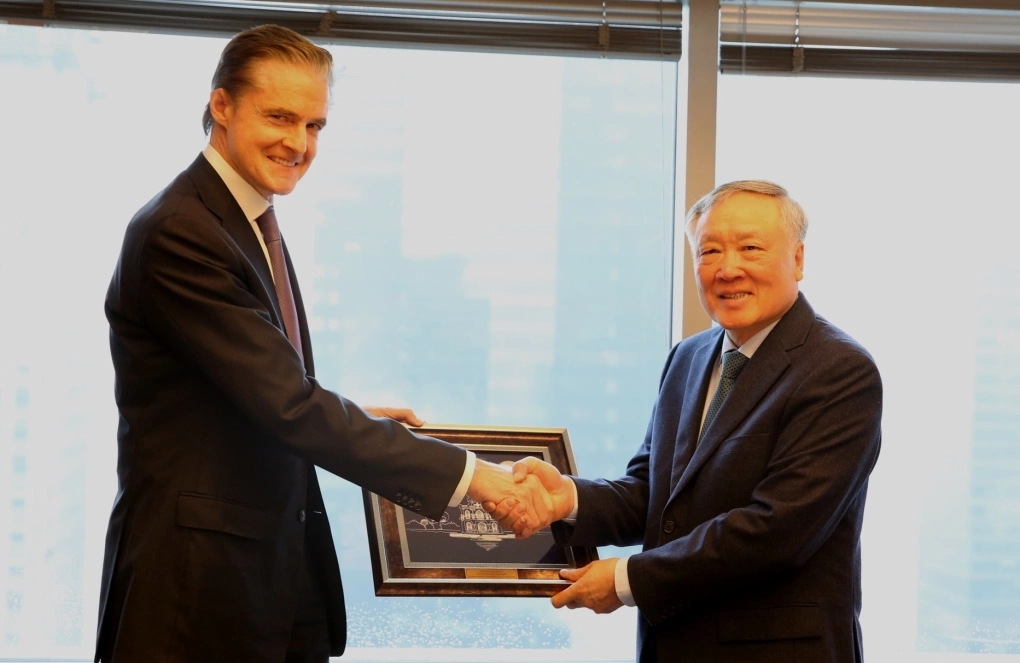 Warburg Pincus eyes participation in Vietnam International Finance Centre