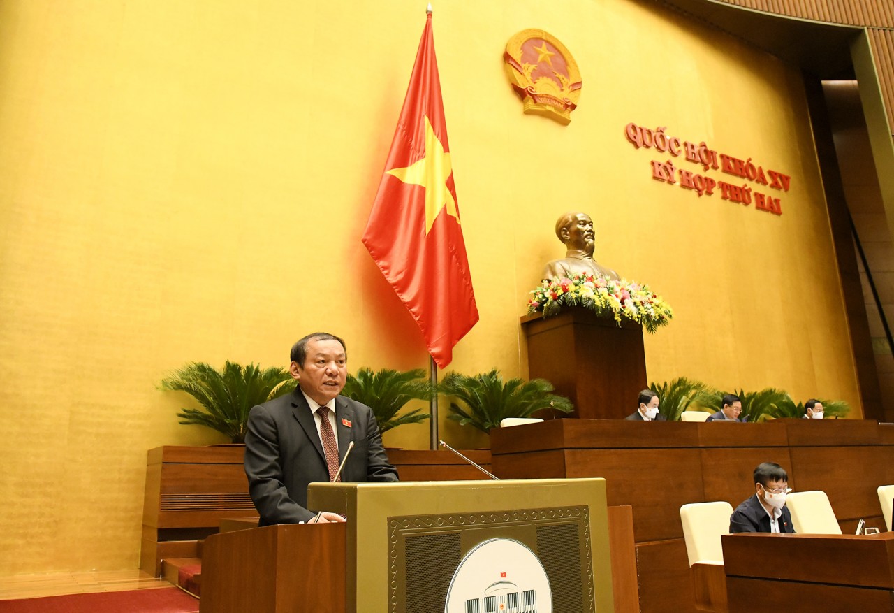 Bộ trưởng Nguyễn Văn Hùng 