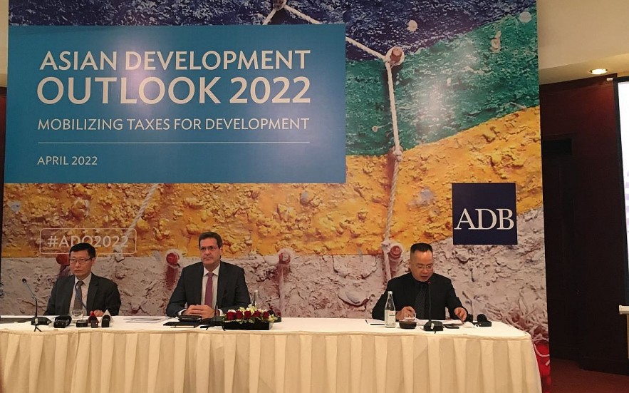 ADB: Kinh tế Việt Nam dự kiến phục hồi ở mức 6,5% trong năm 2022