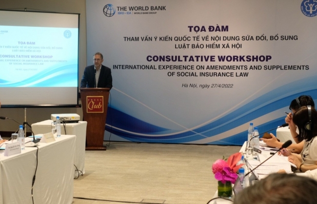 Sửa Luật Bảo hiểm xã hội để tránh tình trạng “già trước khi giàu”