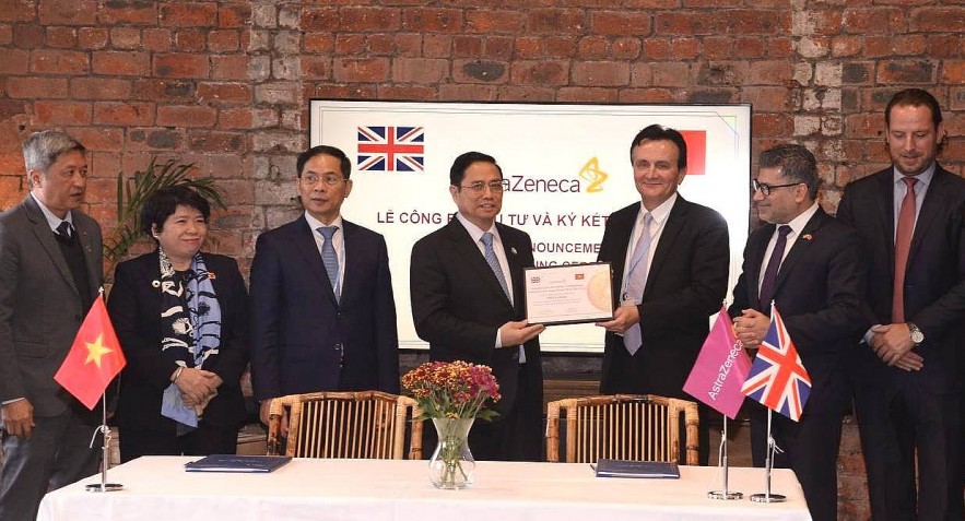 AstraZeneca sẽ đầu tư thêm 90 triệu USD hỗ trợ Việt Nam nâng cao năng lực sản xuất dược phẩm