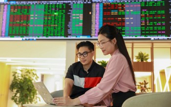 Báo chí góp phần xây dựng niềm tin, lan tỏa minh bạch và thúc đẩy sự phát triển bền vững thị trường chứng khoán