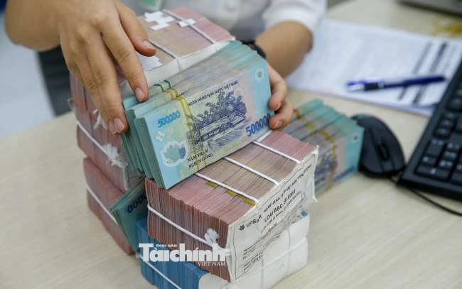 thi truong tien te tuan qua usd dong loat ha nhiet bom rong khi doanh so vay nong lien ngan hang vuot 2 trieu ty dong