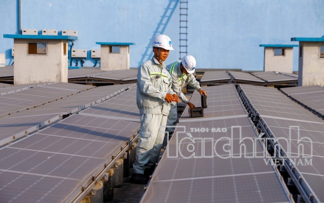 Muốn hưởng ưu đãi thuế, doanh nghiệp điện mặt trời mái nhà cần nắm vững quy định gì?