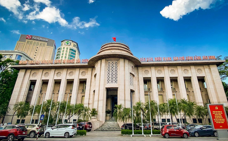HSBC giảm dự báo tăng trưởng của Việt Nam xuống 5%